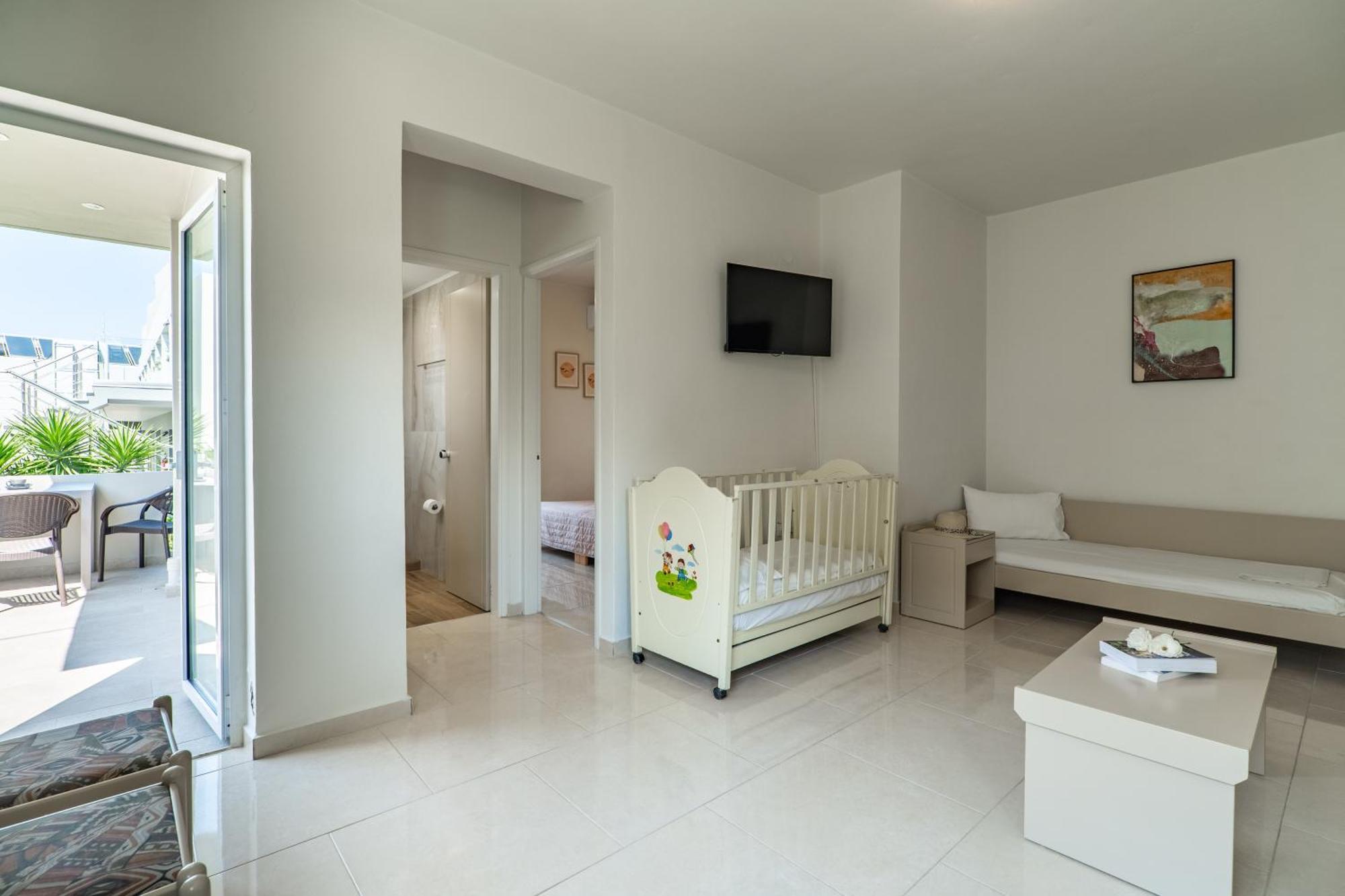 Manos Beachside Apartments Agia Marina Chambre photo