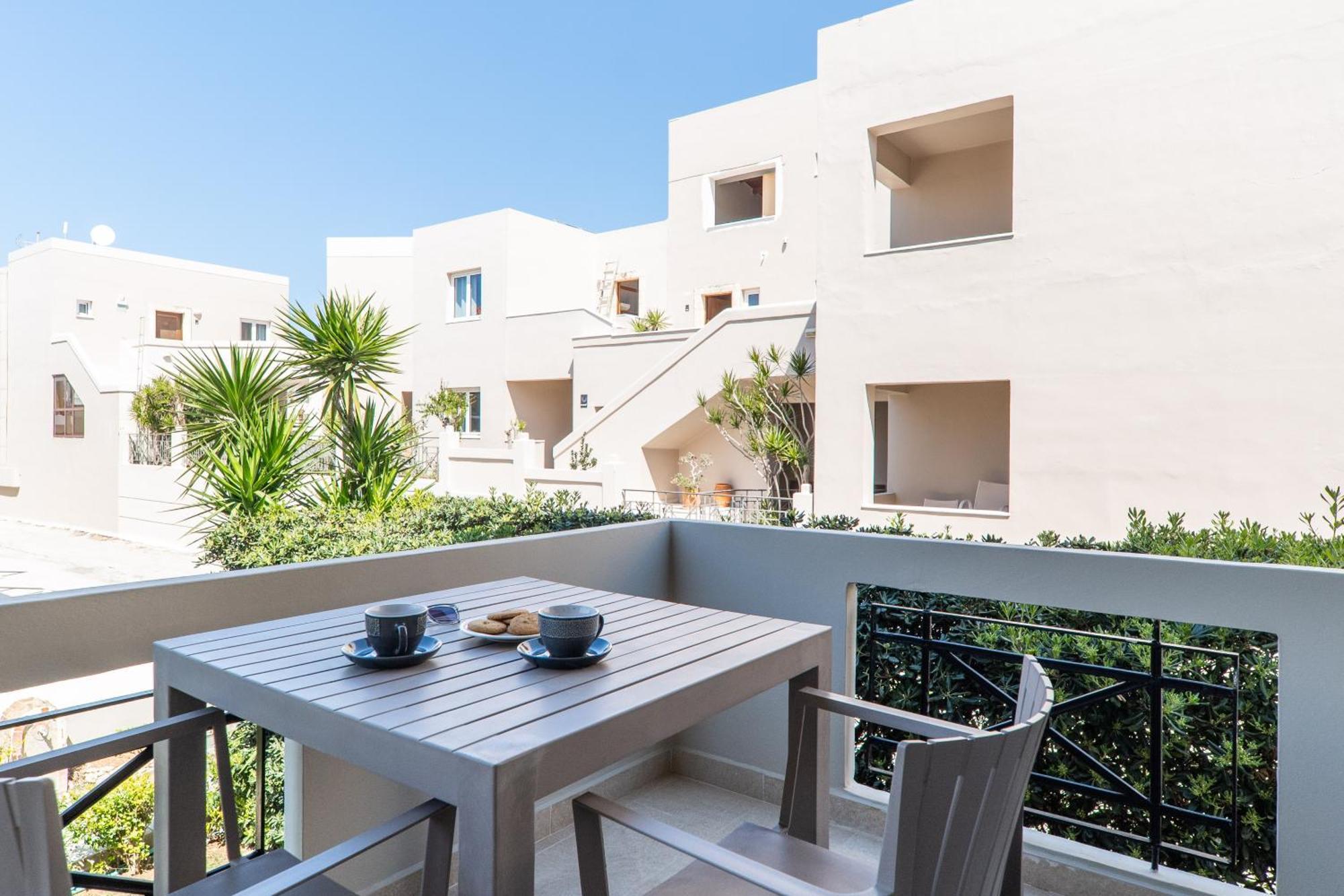 Manos Beachside Apartments Agia Marina Chambre photo